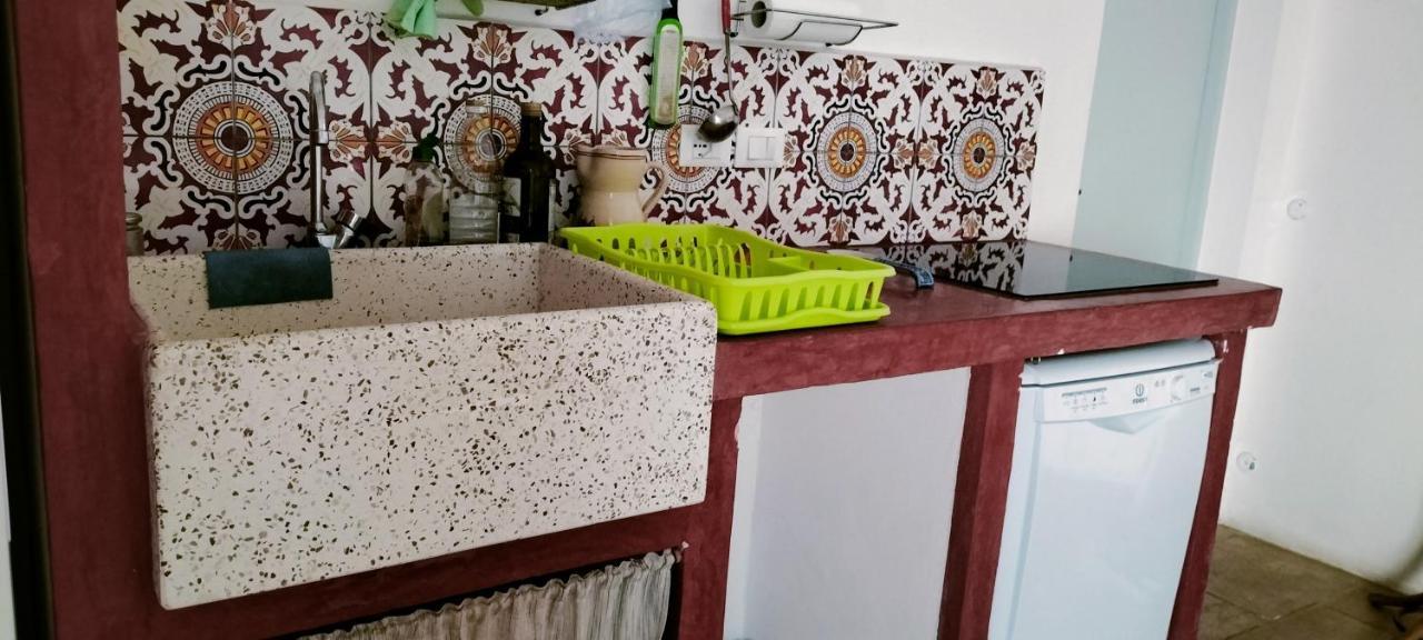 Rosso In Corte - Salento - Corte Dei Colori Spongano Kültér fotó